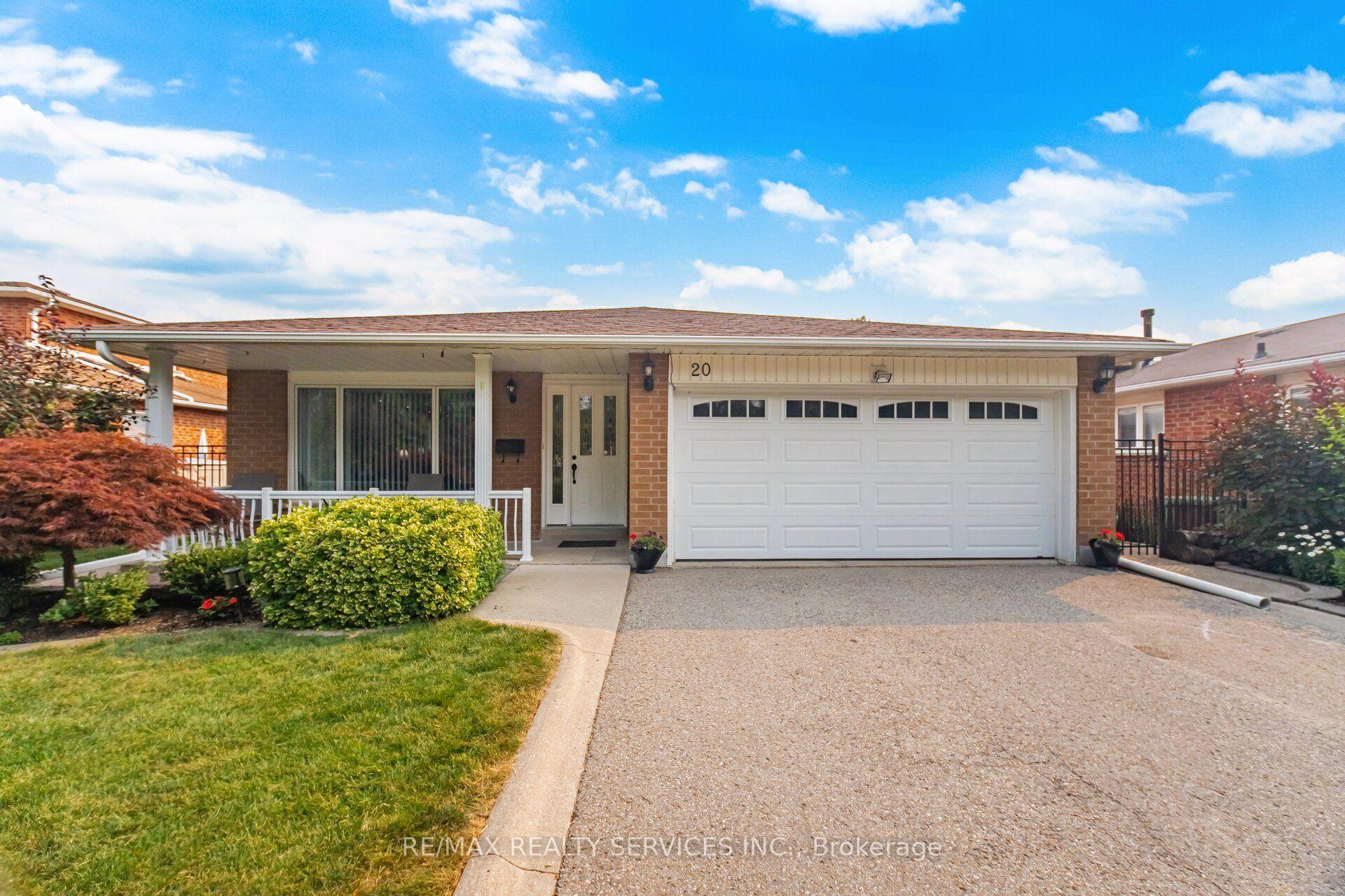 Photo 1 of 20 Malcolm Crescent, Brampton, Central Park — HOMEH