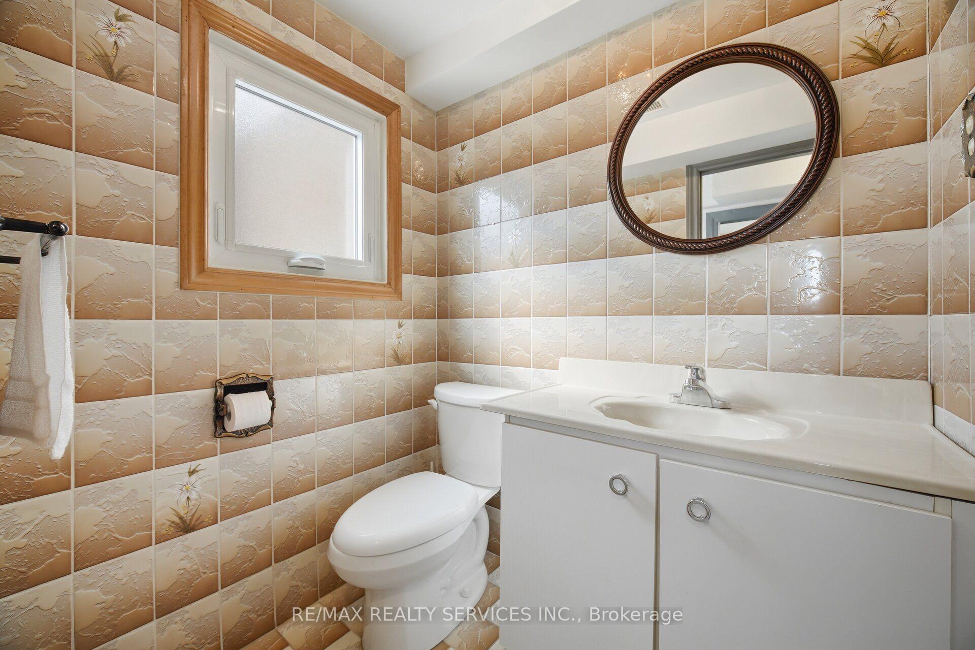 Photo 27 of 20 Malcolm Crescent, Brampton, Central Park — HOMEH