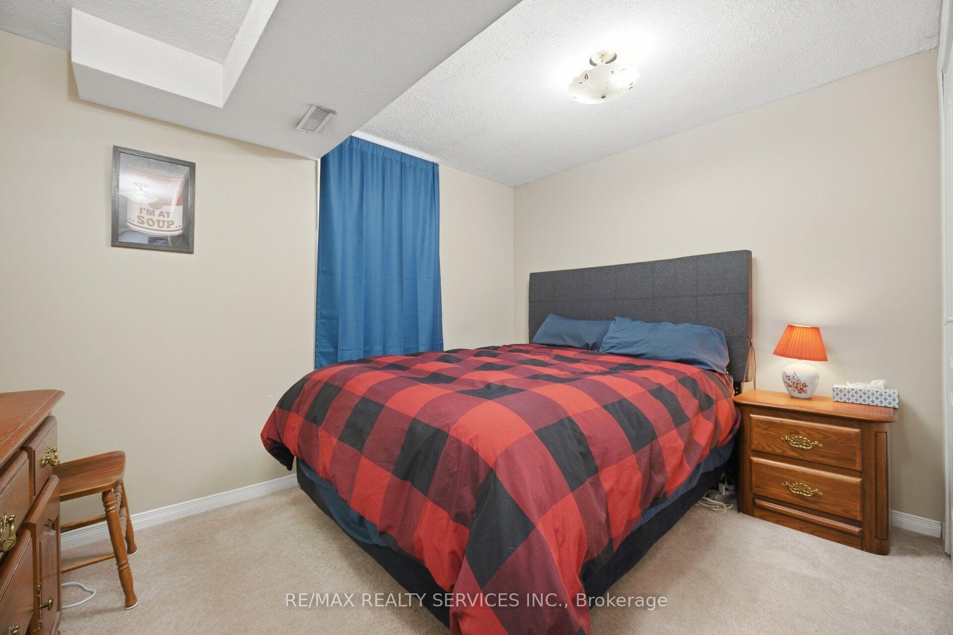 Photo 30 of 20 Malcolm Crescent, Brampton, Central Park — HOMEH