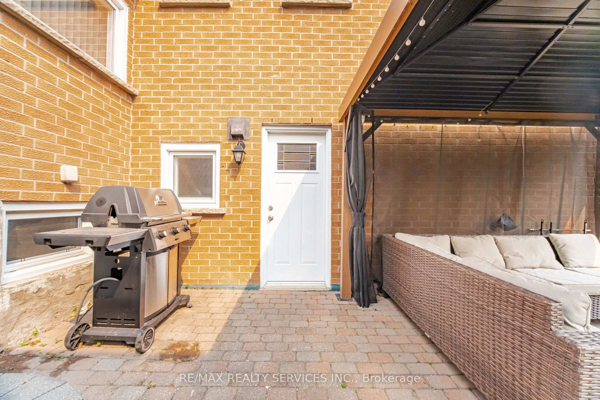 Photo 43 of 20 Malcolm Crescent, Brampton, Central Park — HOMEH