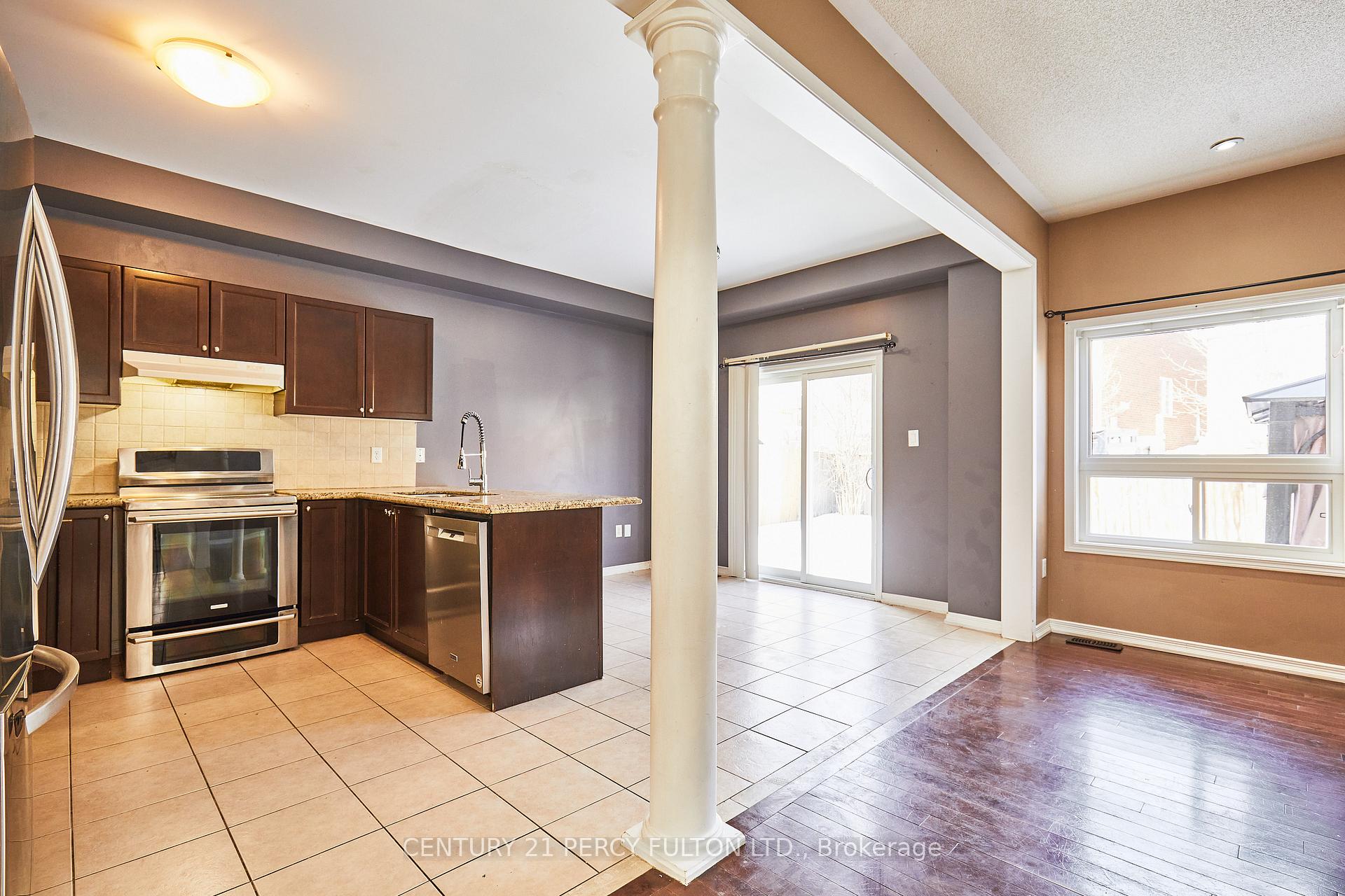 Photo 15 of 91 Laprade Square, Clarington, Bowmanville — HOMEH