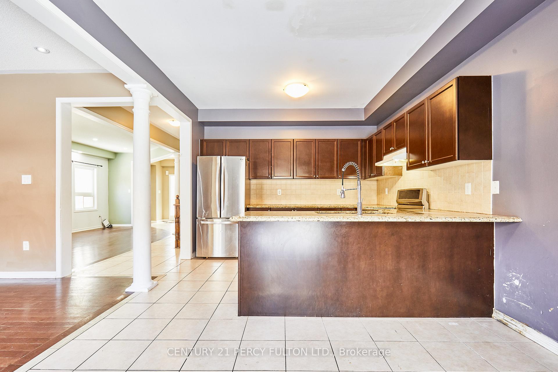 Photo 19 of 91 Laprade Square, Clarington, Bowmanville — HOMEH