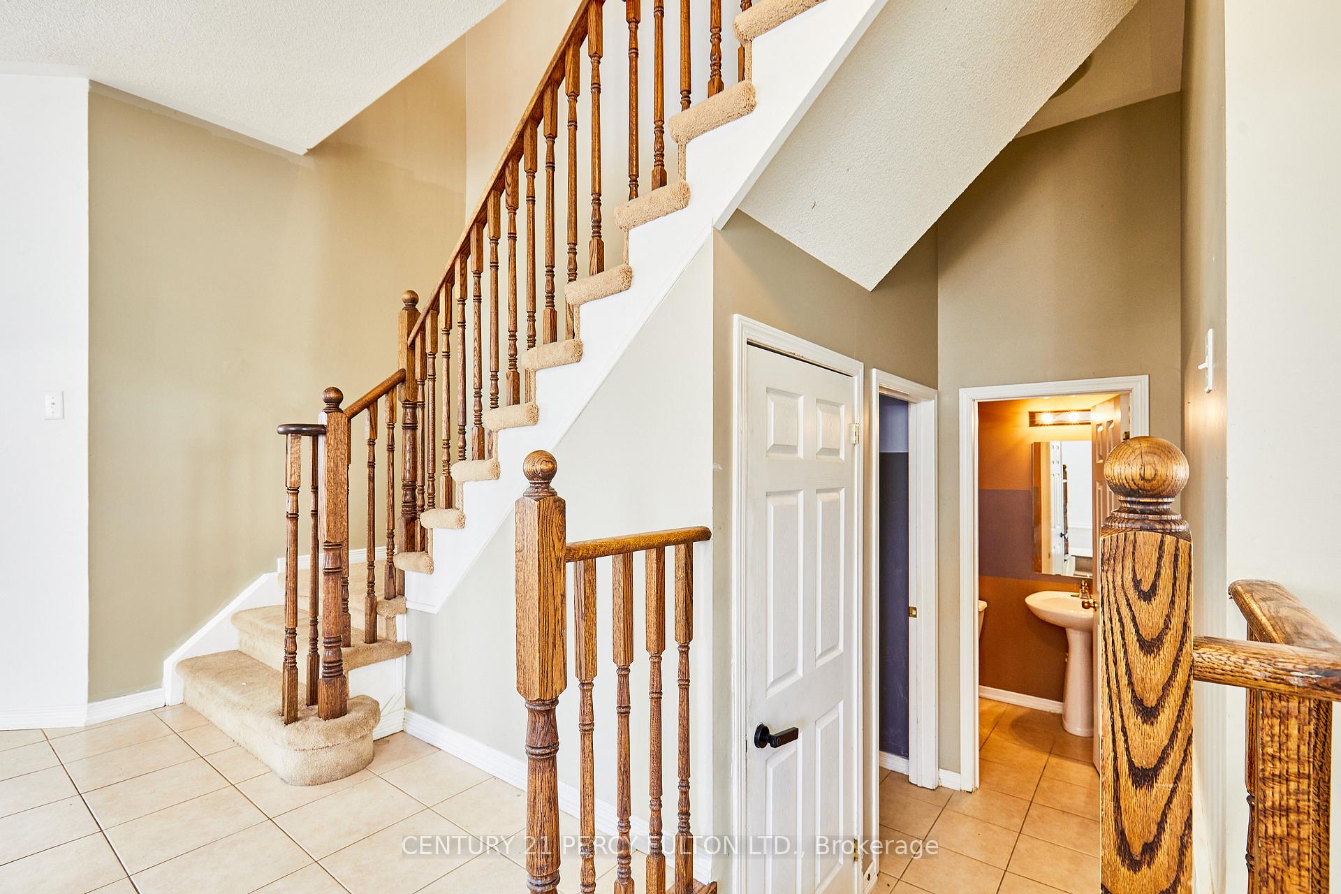 Photo 20 of 91 Laprade Square, Clarington, Bowmanville — HOMEH
