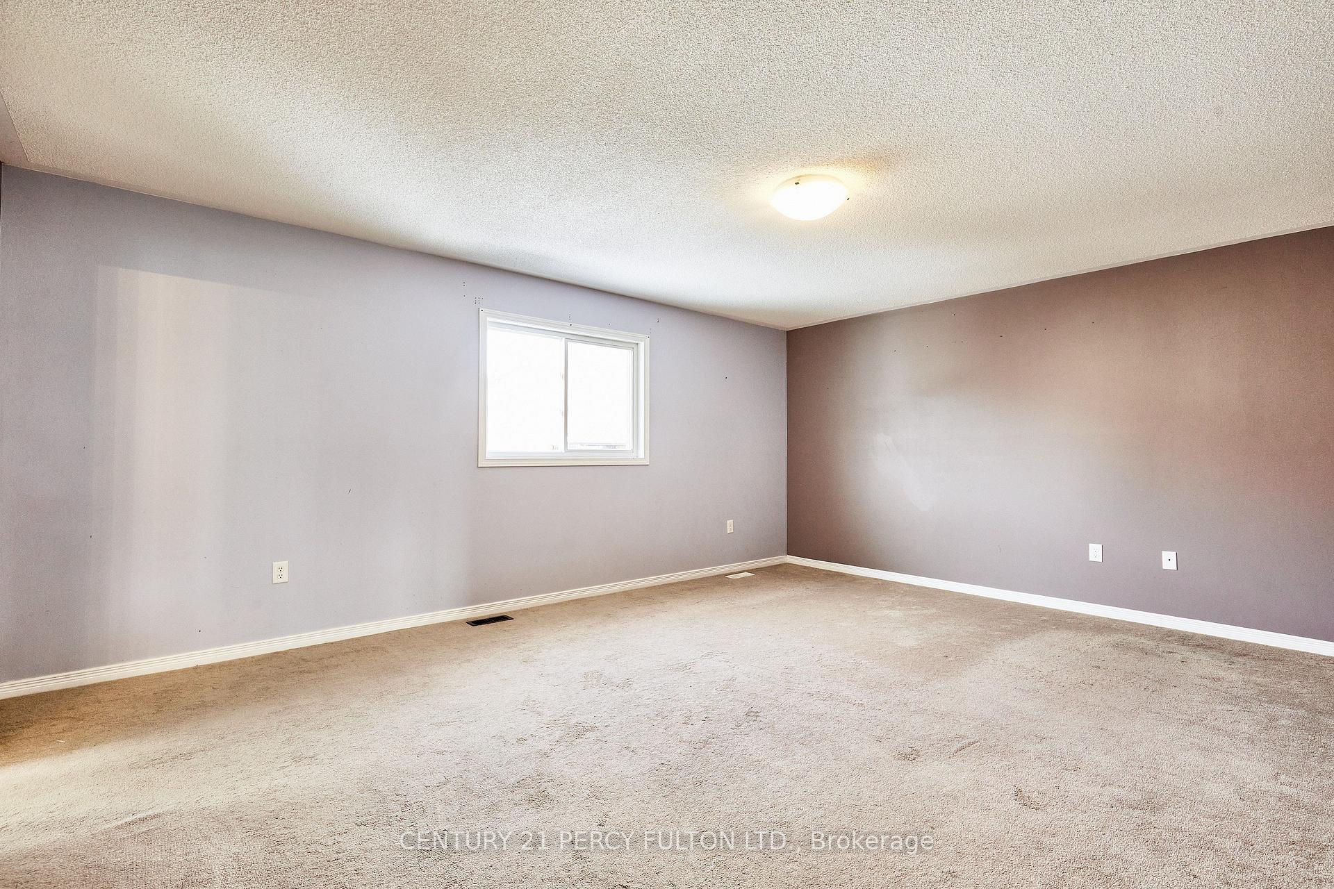 Photo 25 of 91 Laprade Square, Clarington, Bowmanville — HOMEH