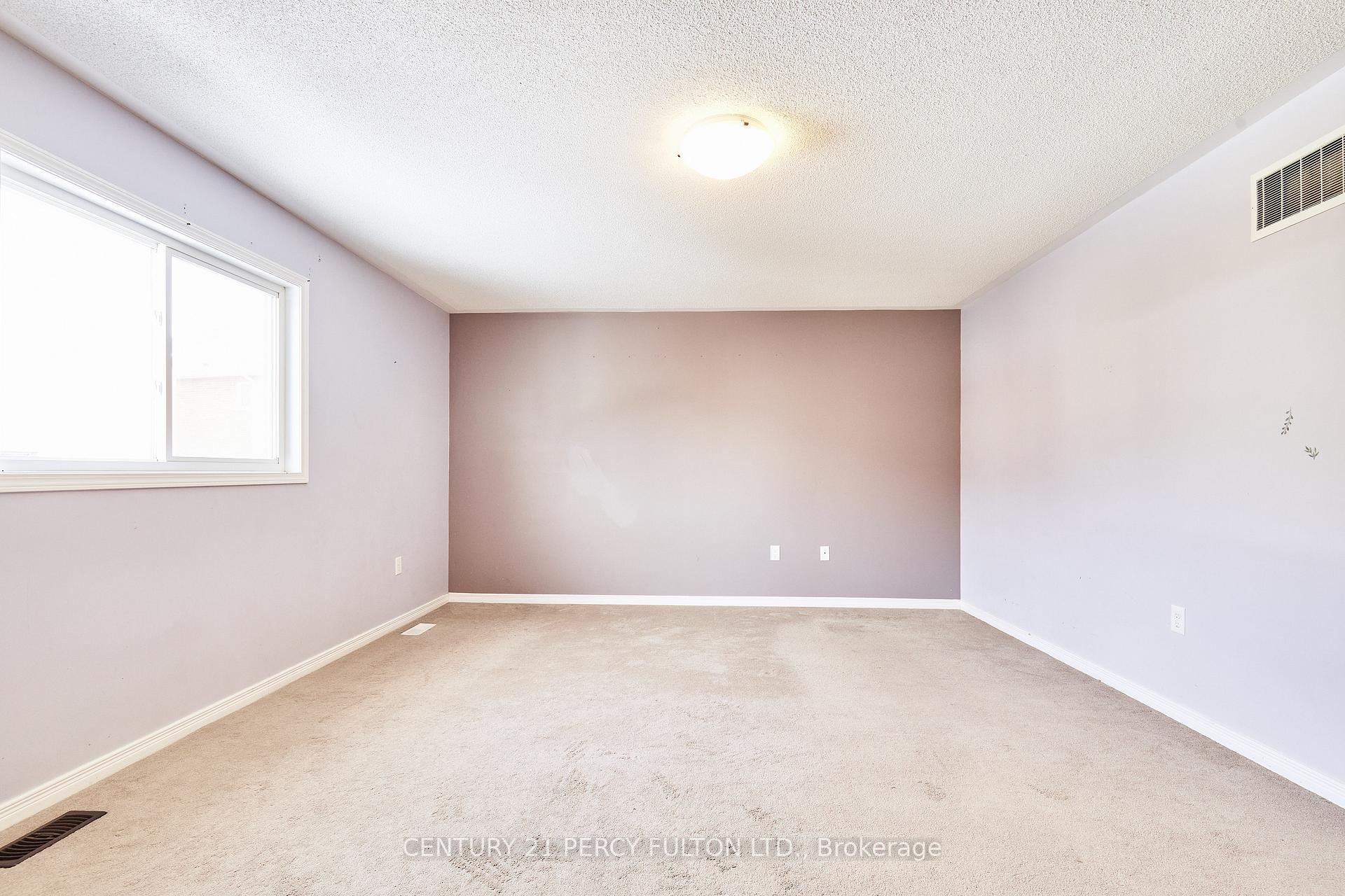 Photo 26 of 91 Laprade Square, Clarington, Bowmanville — HOMEH