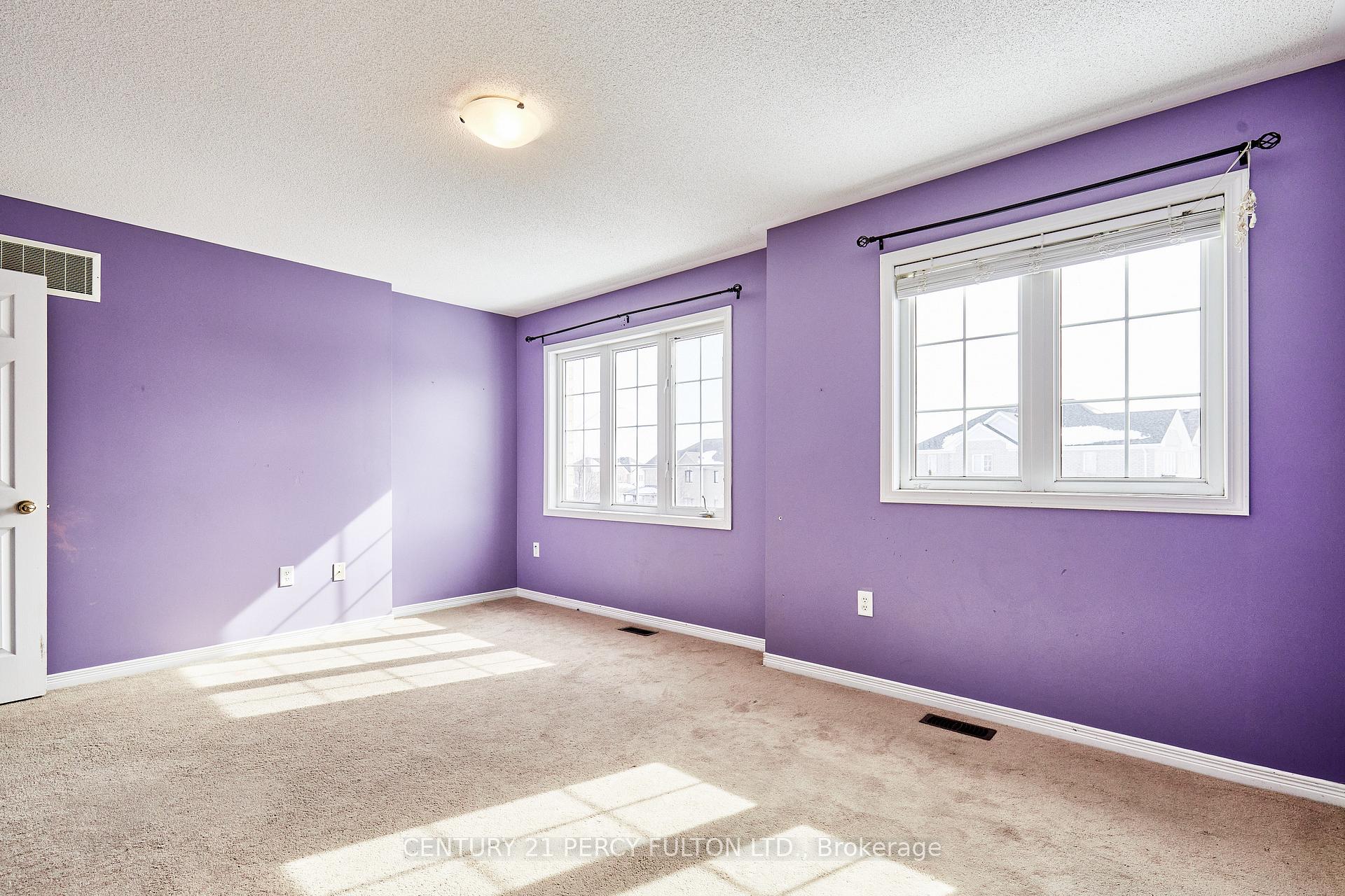 Photo 32 of 91 Laprade Square, Clarington, Bowmanville — HOMEH