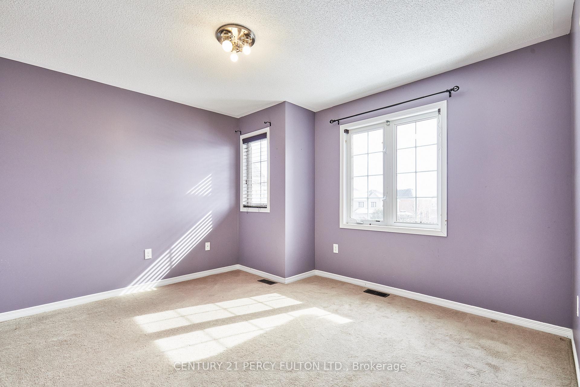 Photo 34 of 91 Laprade Square, Clarington, Bowmanville — HOMEH