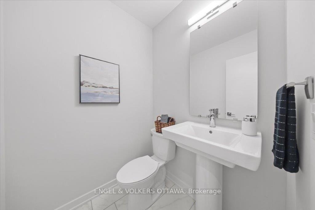 Photo 5 of 699 Honeydew Street, Ottawa, Riverside South/Gloucester Glen — HOMEH