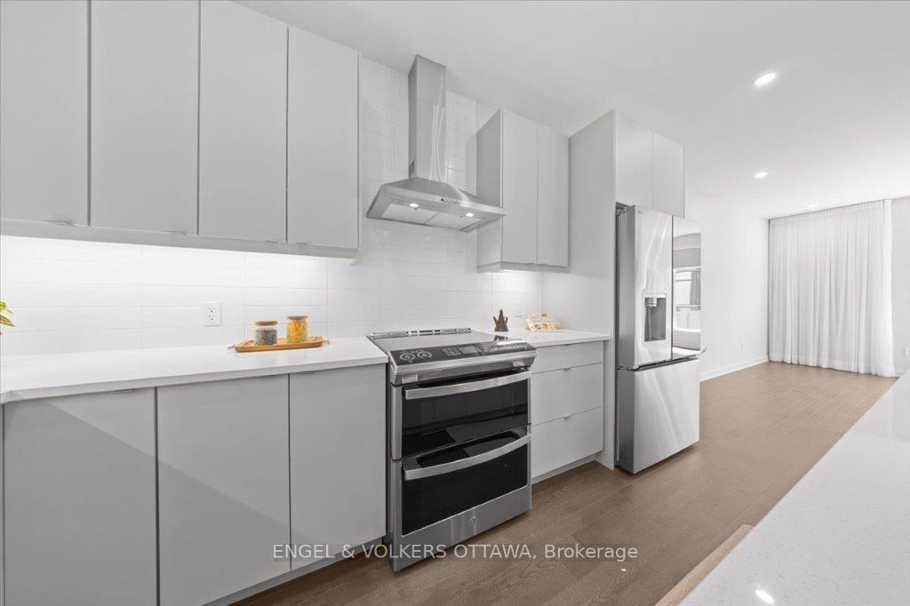 Photo 10 of 699 Honeydew Street, Ottawa, Riverside South/Gloucester Glen — HOMEH