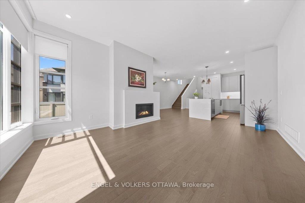 Photo 13 of 699 Honeydew Street, Ottawa, Riverside South/Gloucester Glen — HOMEH