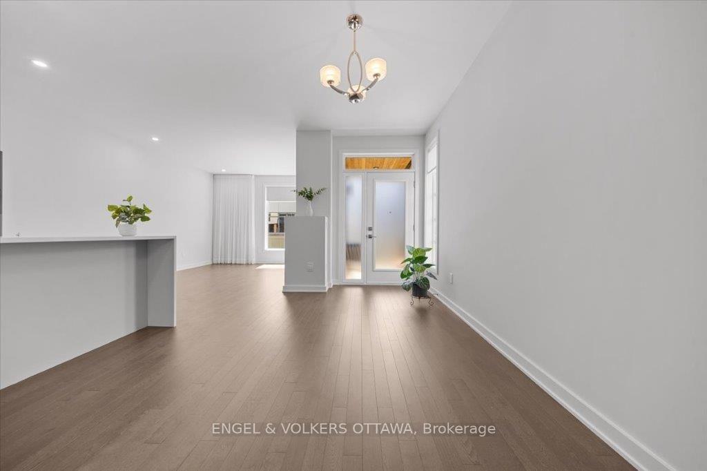 Photo 15 of 699 Honeydew Street, Ottawa, Riverside South/Gloucester Glen — HOMEH