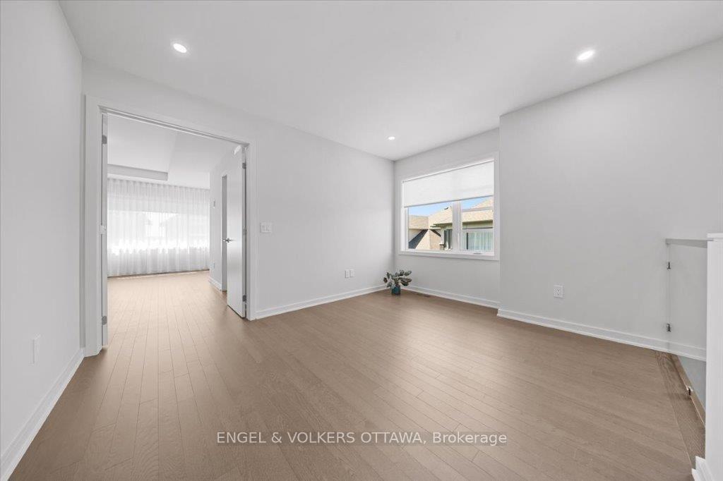 Photo 17 of 699 Honeydew Street, Ottawa, Riverside South/Gloucester Glen — HOMEH