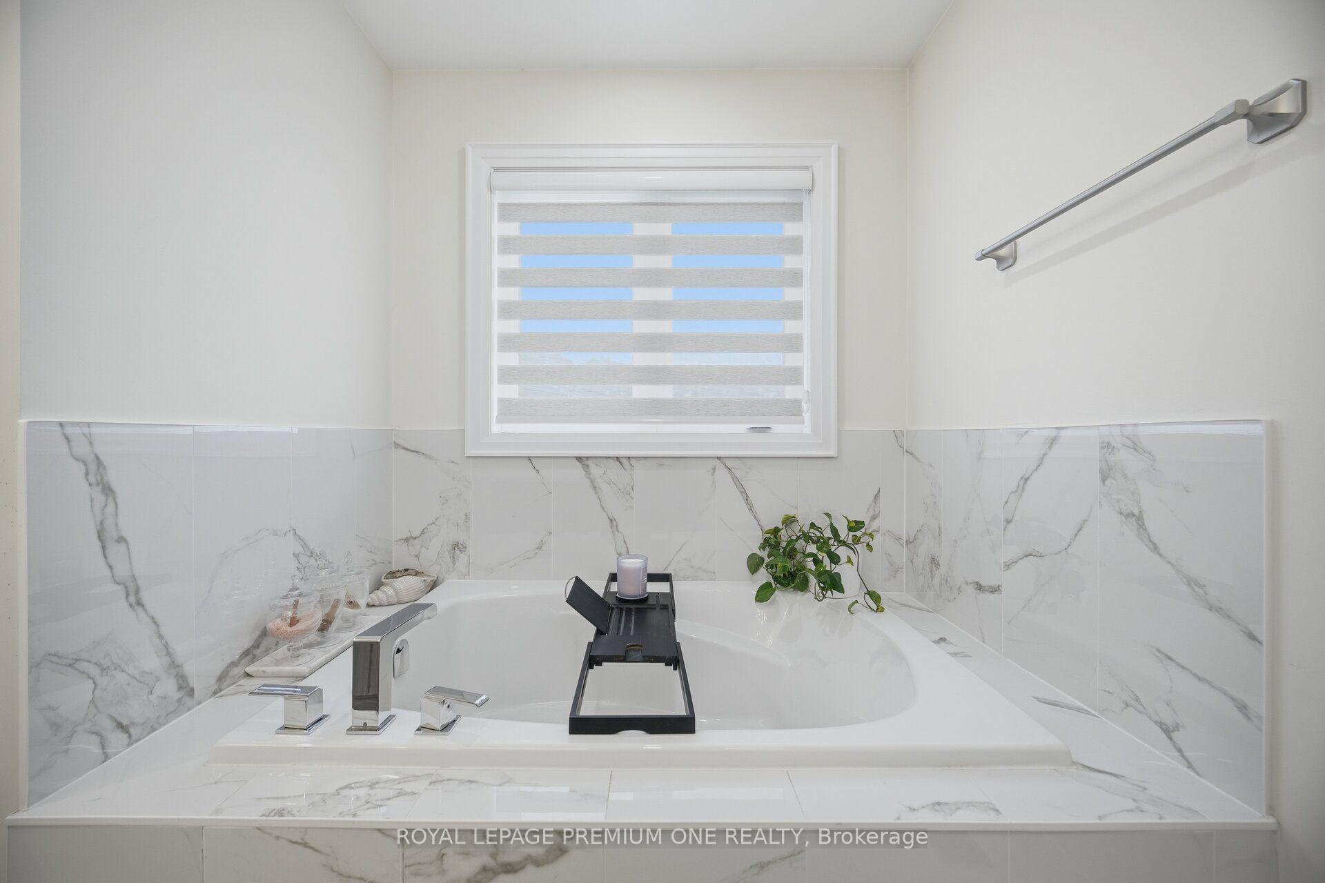 Photo 21 of 163 Muirfield Drive, Barrie, Ardagh — HOMEH