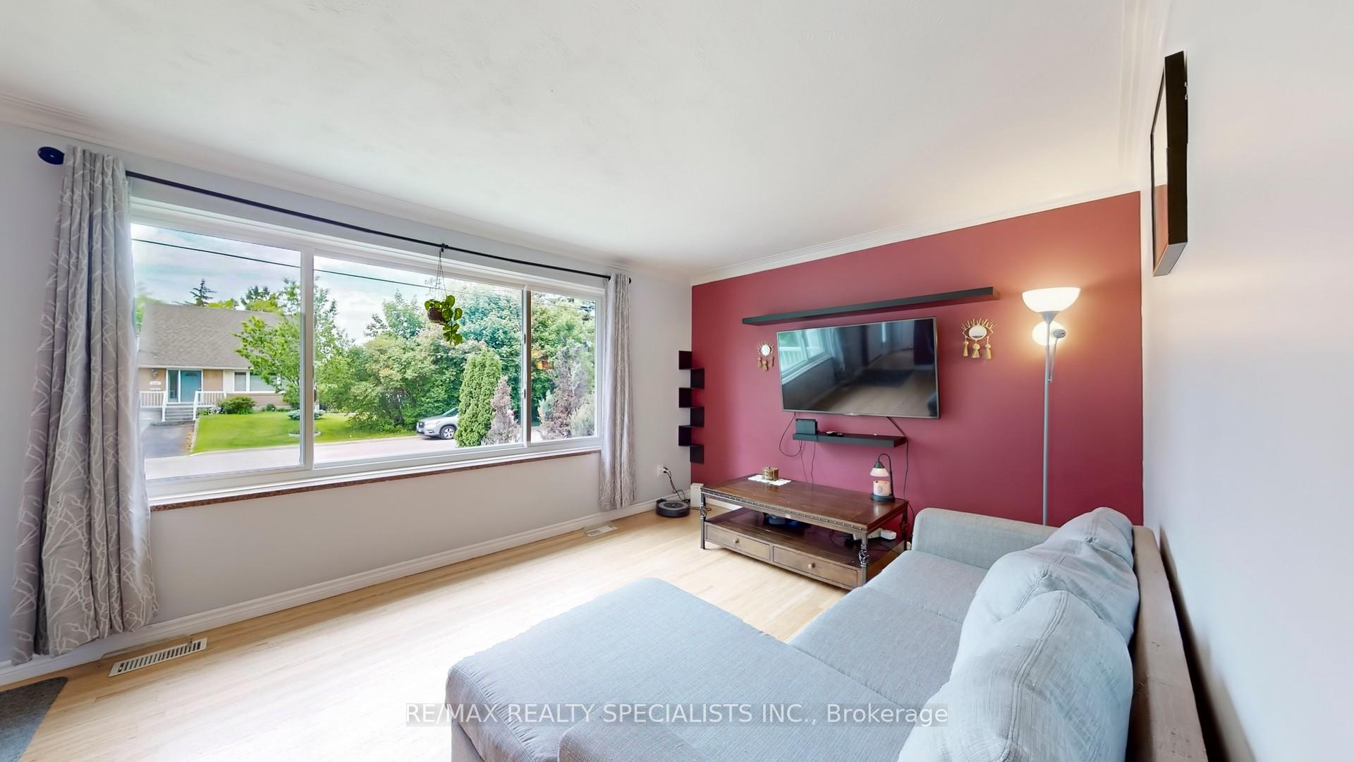 Photo 3 of 3392 Sonja Road, Mississauga, Malton — HOMEH