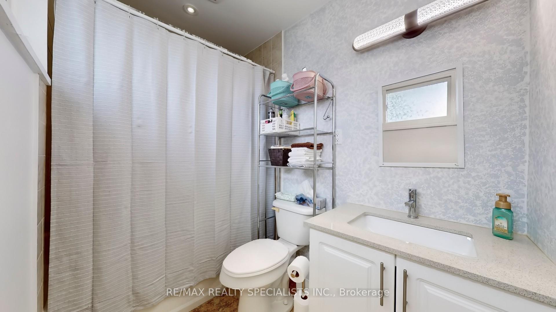 Photo 11 of 3392 Sonja Road, Mississauga, Malton — HOMEH