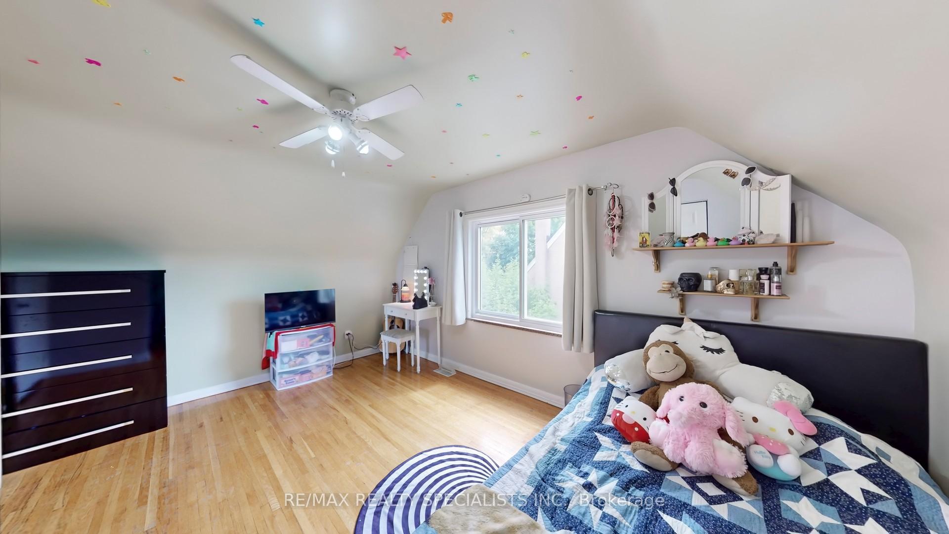 Photo 14 of 3392 Sonja Road, Mississauga, Malton — HOMEH