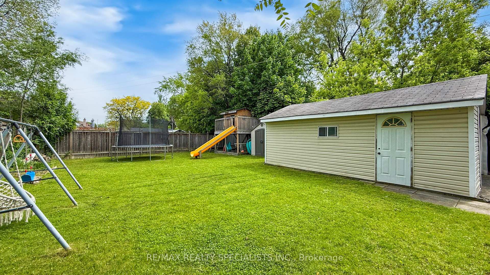 Photo 27 of 3392 Sonja Road, Mississauga, Malton — HOMEH