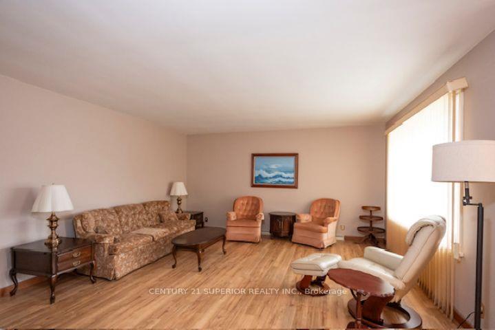 Photo 3 of 2608 Ridgeway Street E, Thunder Bay, Green Acres — HOMEH