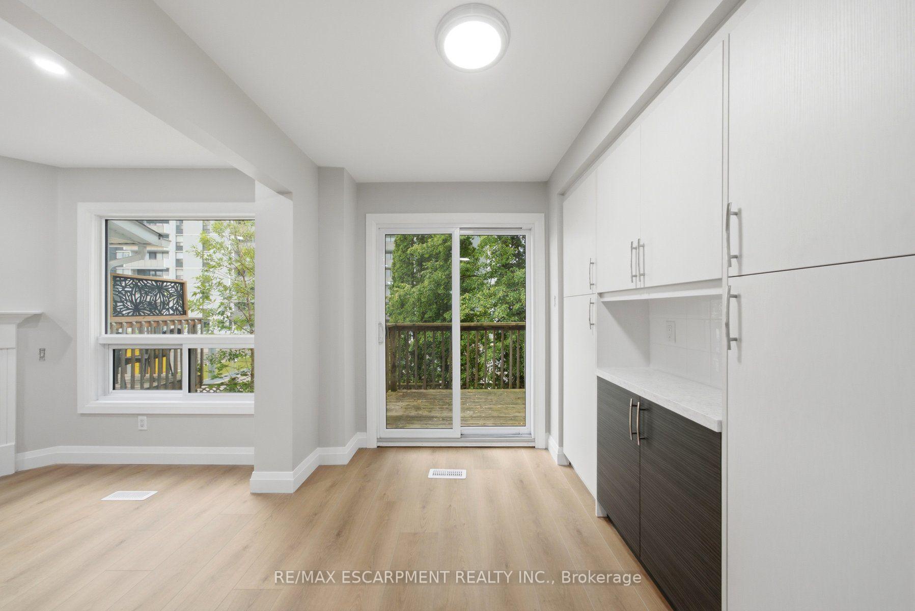 Photo 15 of Unit 2, 2155 Duncaster Drive, Burlington, Brant Hills — HOMEH