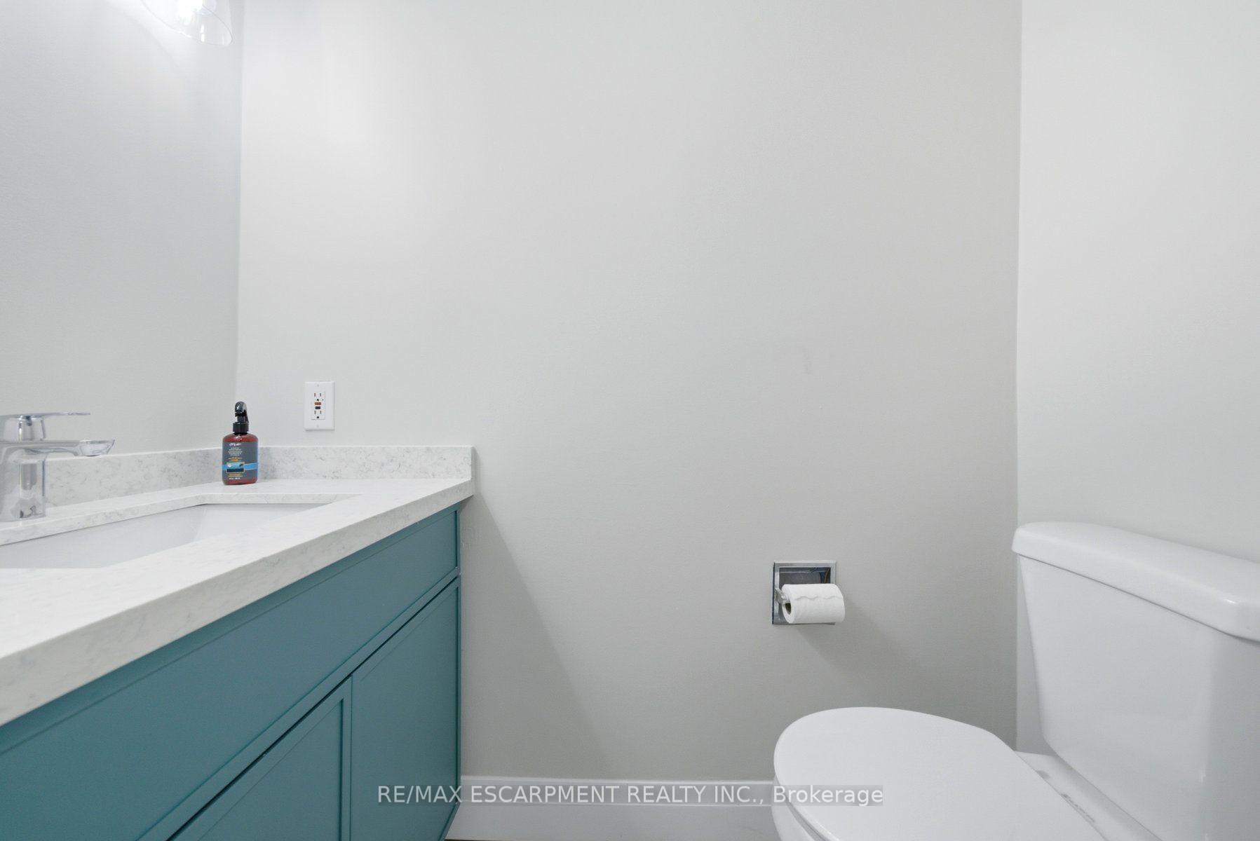 Photo 21 of Unit 2, 2155 Duncaster Drive, Burlington, Brant Hills — HOMEH