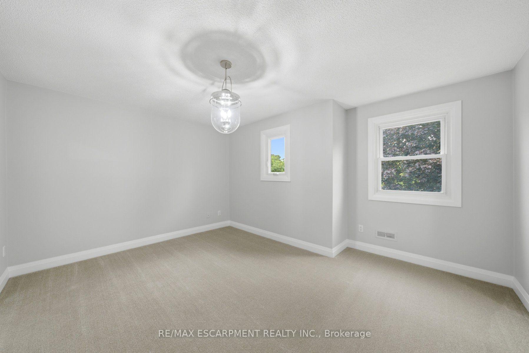 Photo 22 of Unit 2, 2155 Duncaster Drive, Burlington, Brant Hills — HOMEH