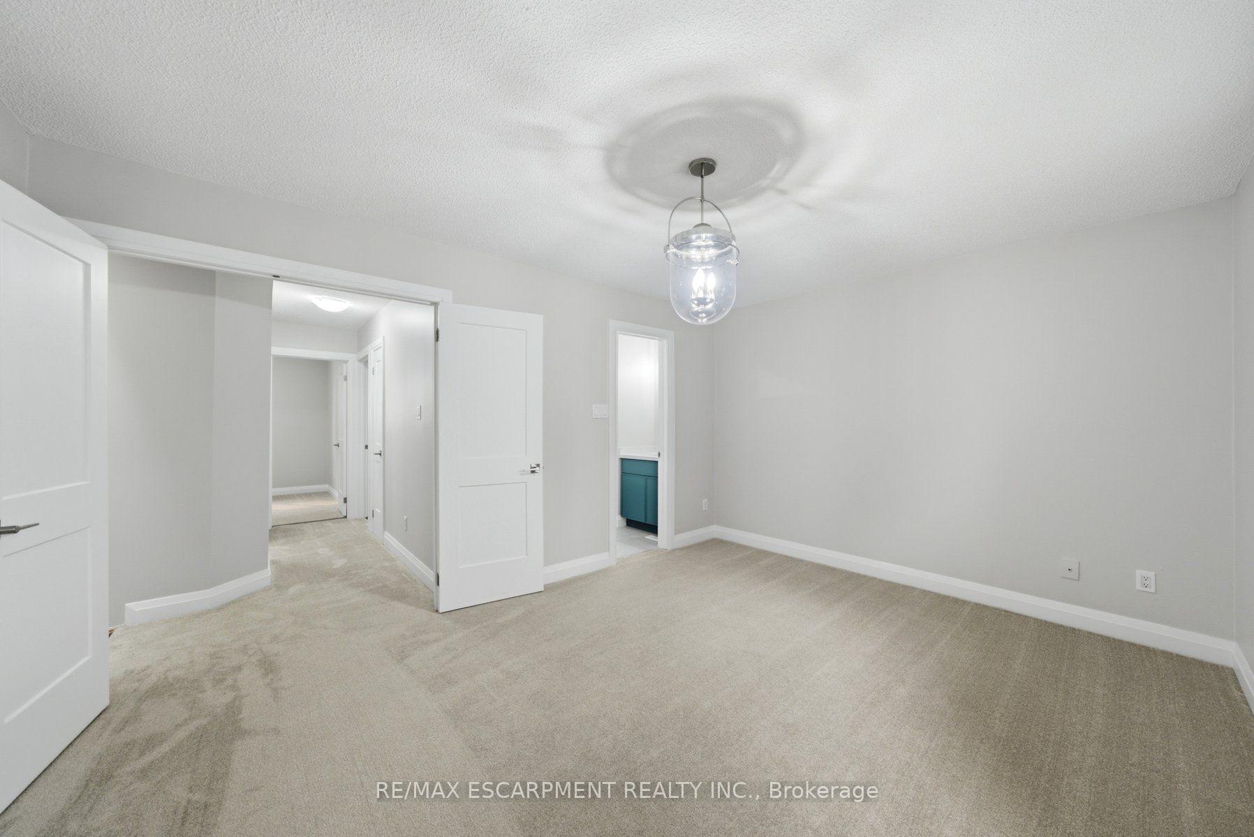 Photo 24 of Unit 2, 2155 Duncaster Drive, Burlington, Brant Hills — HOMEH