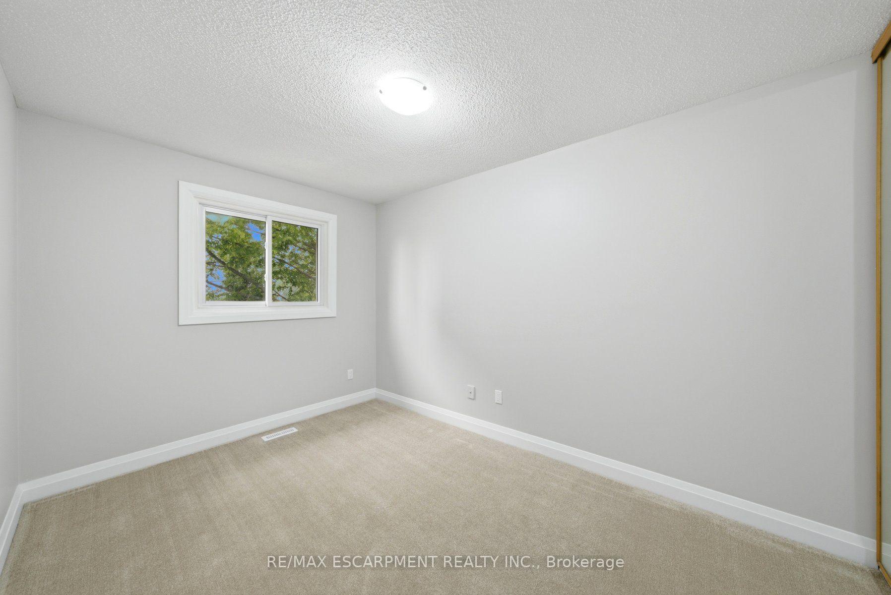 Photo 27 of Unit 2, 2155 Duncaster Drive, Burlington, Brant Hills — HOMEH