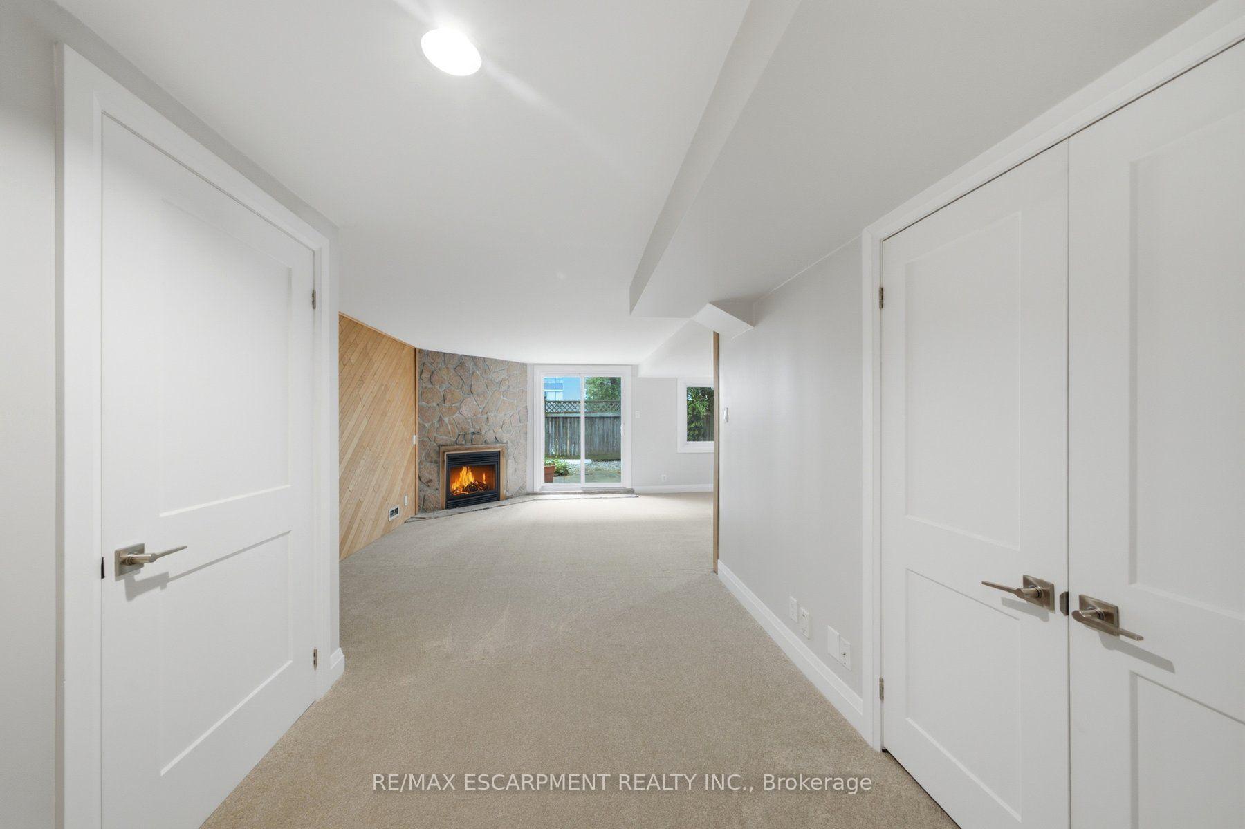 Photo 31 of Unit 2, 2155 Duncaster Drive, Burlington, Brant Hills — HOMEH