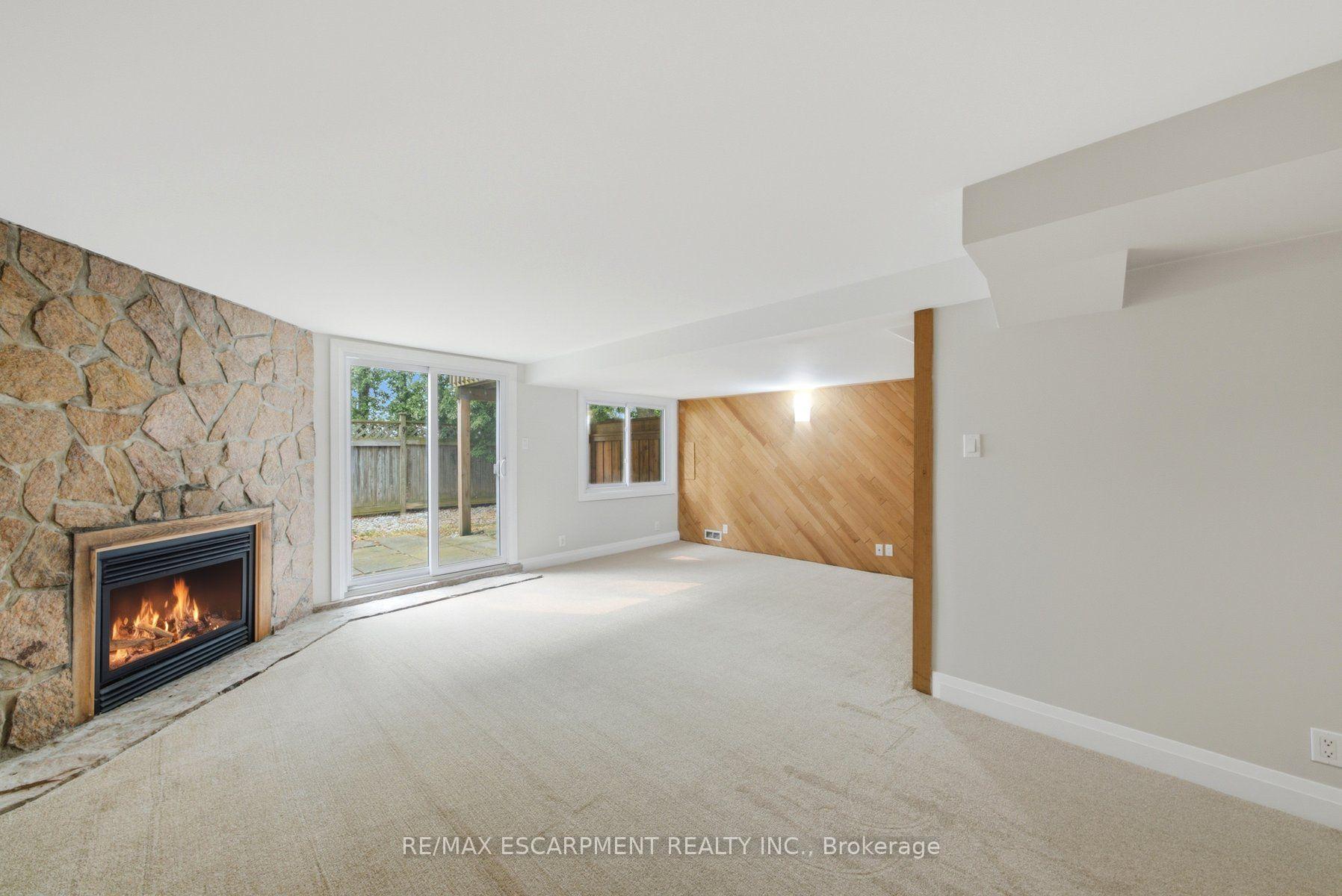 Photo 32 of Unit 2, 2155 Duncaster Drive, Burlington, Brant Hills — HOMEH