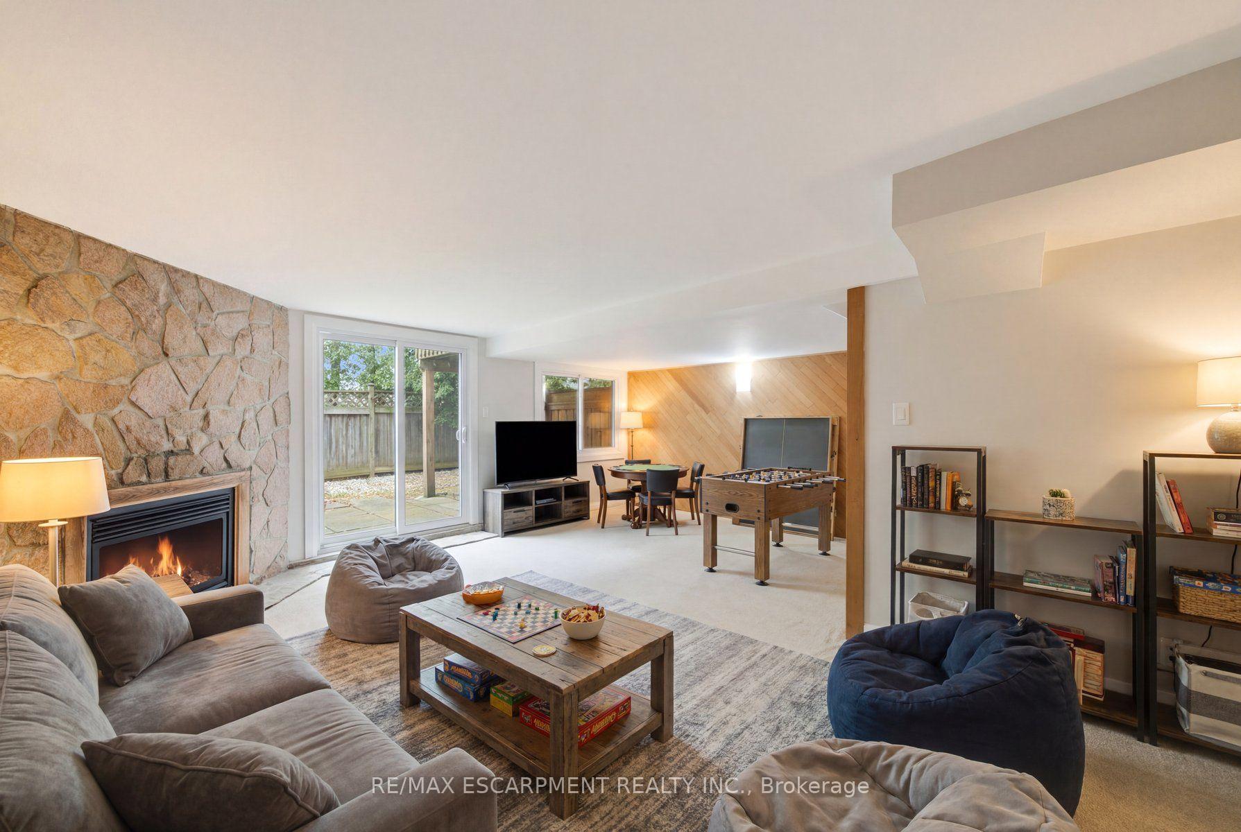 Photo 33 of Unit 2, 2155 Duncaster Drive, Burlington, Brant Hills — HOMEH