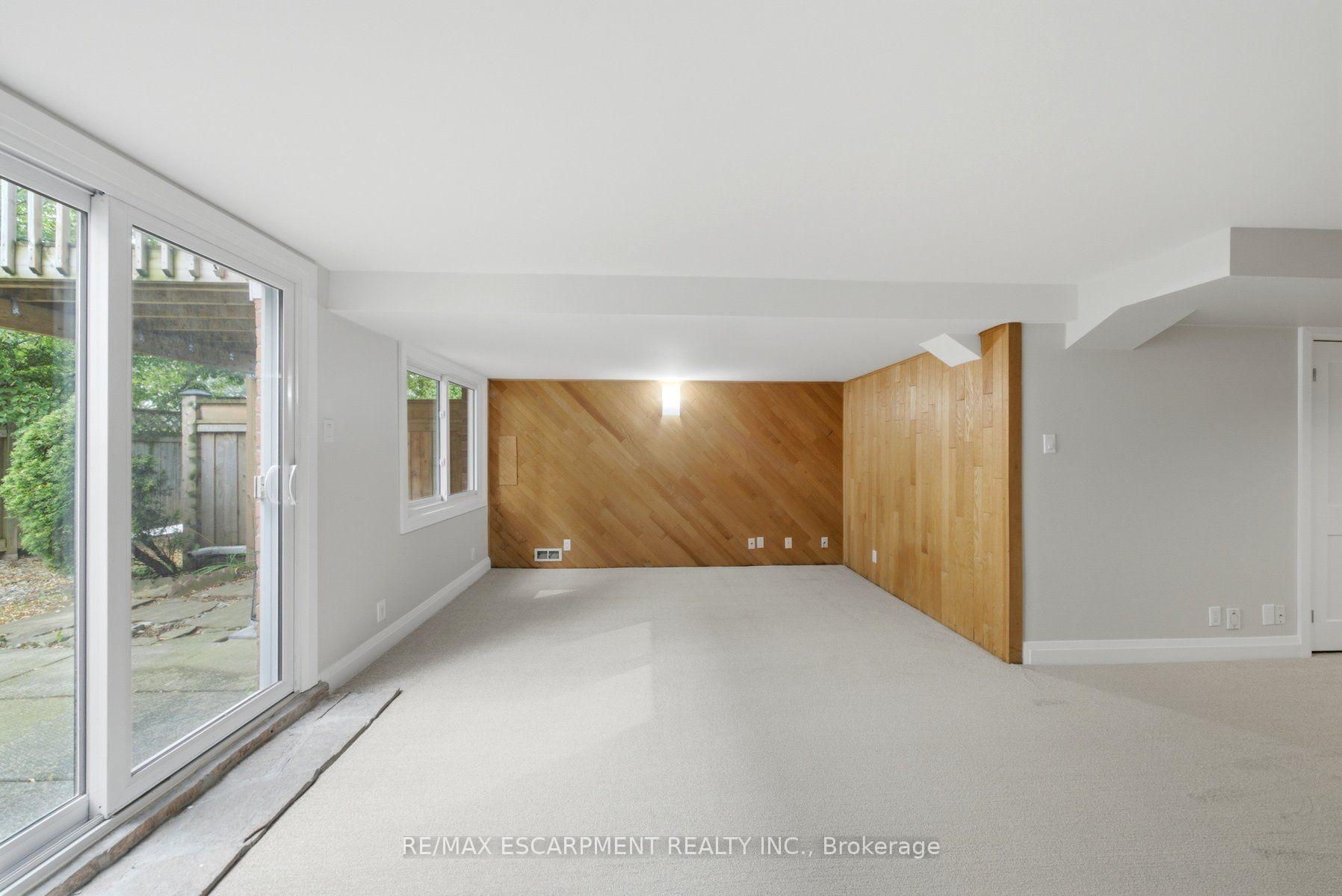 Photo 35 of Unit 2, 2155 Duncaster Drive, Burlington, Brant Hills — HOMEH