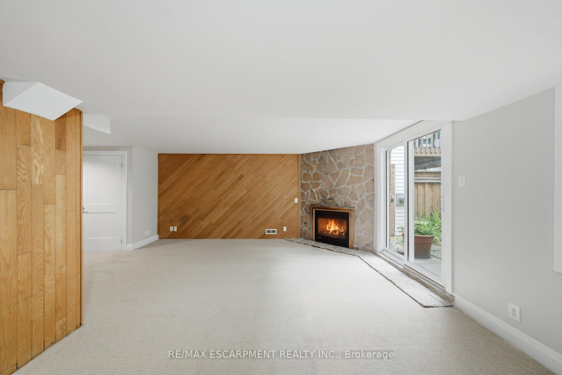 Photo 36 of Unit 2, 2155 Duncaster Drive, Burlington, Brant Hills — HOMEH