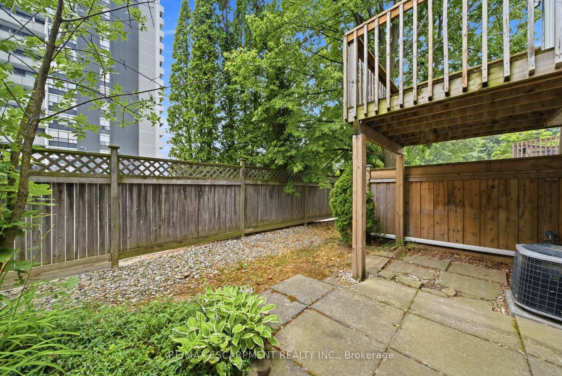 Photo 38 of Unit 2, 2155 Duncaster Drive, Burlington, Brant Hills — HOMEH
