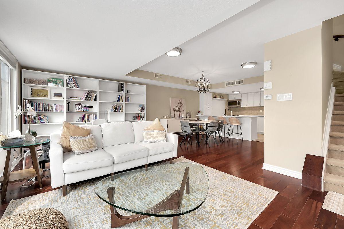 Photo 4 of Unit 5, 270B Titanium Private, Ottawa, Convent Glen North — HOMEH