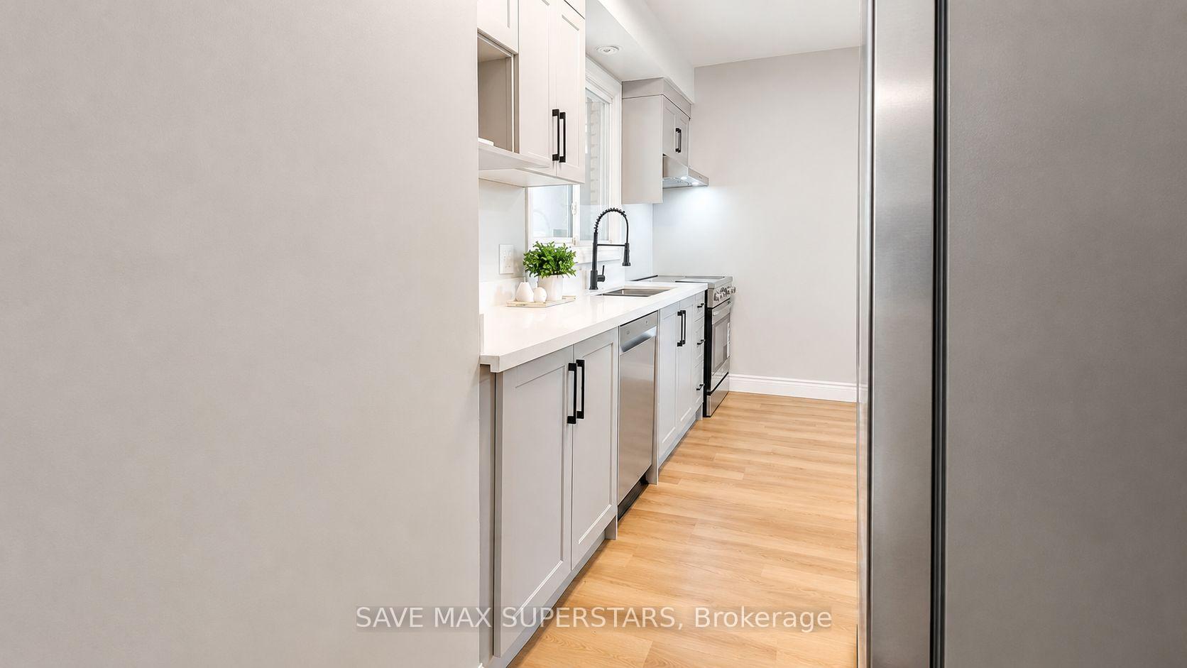 Photo 12 of 275 Grove Street E, Barrie, Wellington — HOMEH