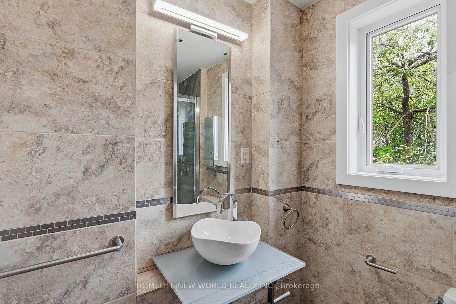 Photo 21 of 1842 Dundas Street E, Toronto, Greenwood-Coxwell — HOMEH