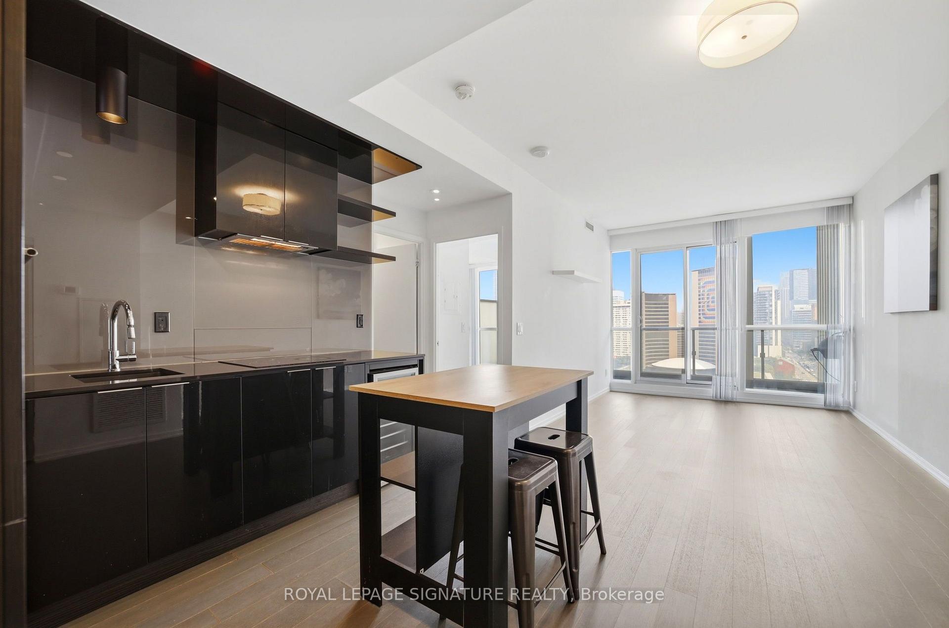 Photo 1 of Unit 1916, 70 Temperance Street, Toronto, Bay Street Corridor — HOMEH