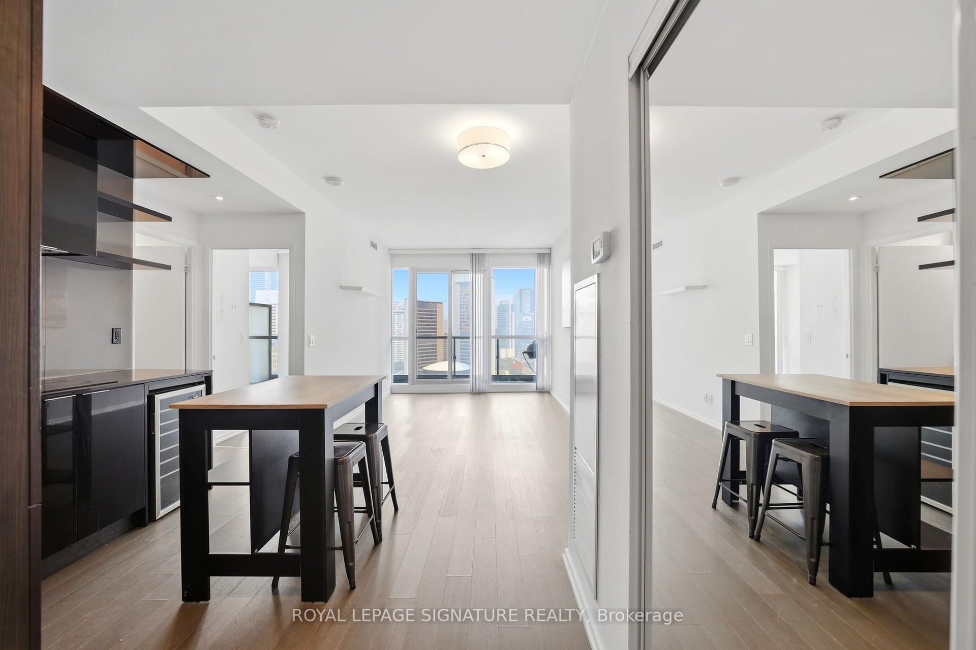 Photo 2 of Unit 1916, 70 Temperance Street, Toronto, Bay Street Corridor — HOMEH