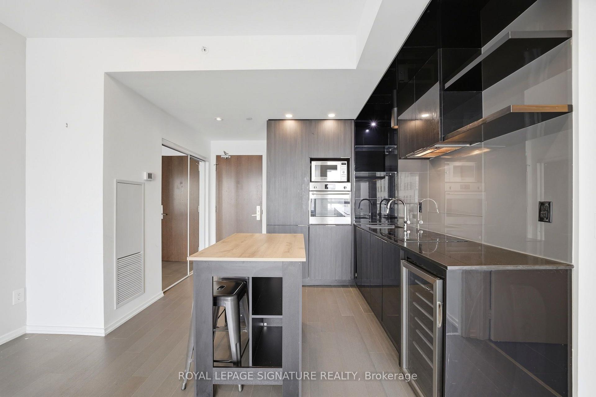 Photo 6 of Unit 1916, 70 Temperance Street, Toronto, Bay Street Corridor — HOMEH