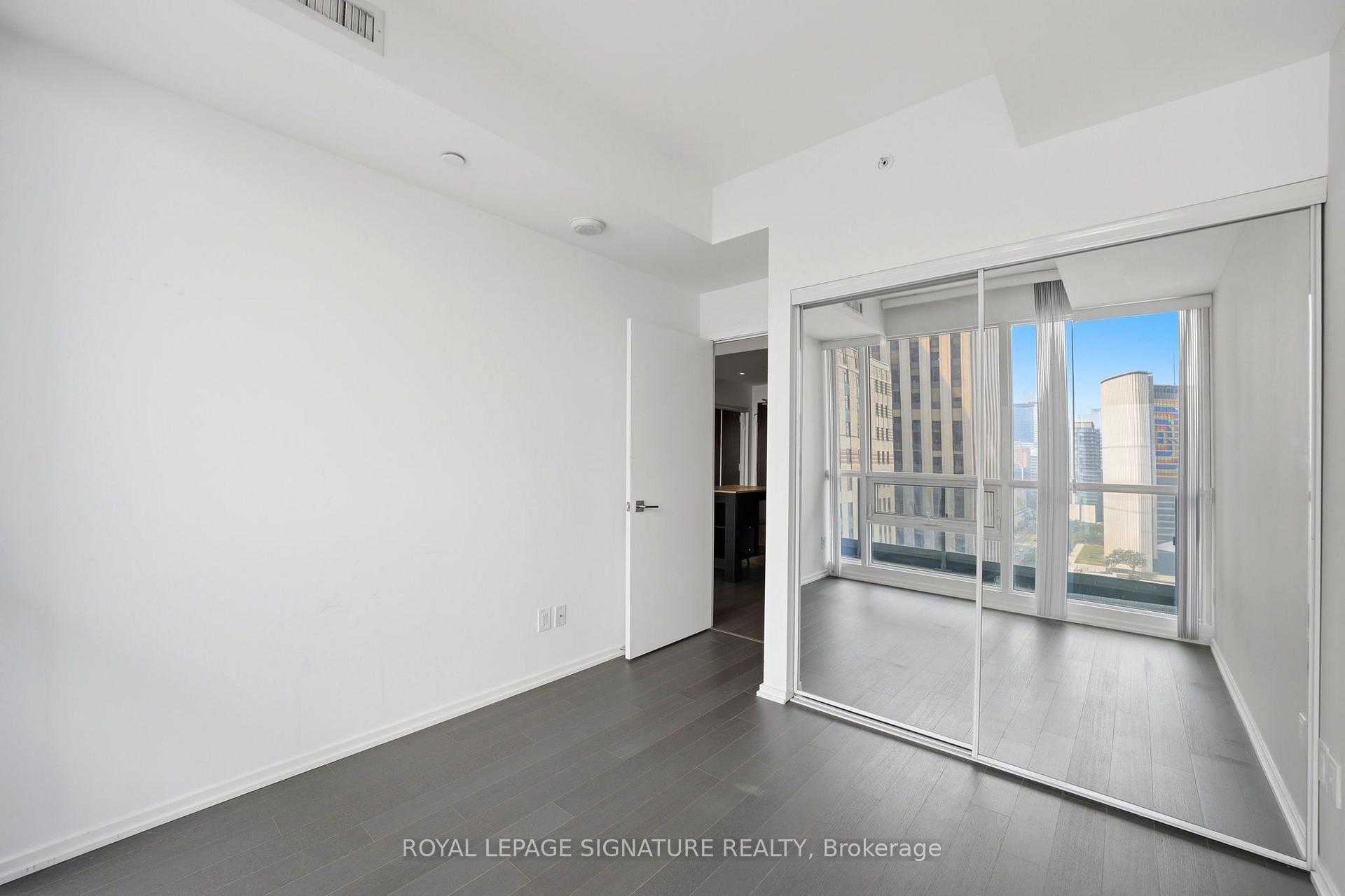 Photo 12 of Unit 1916, 70 Temperance Street, Toronto, Bay Street Corridor — HOMEH