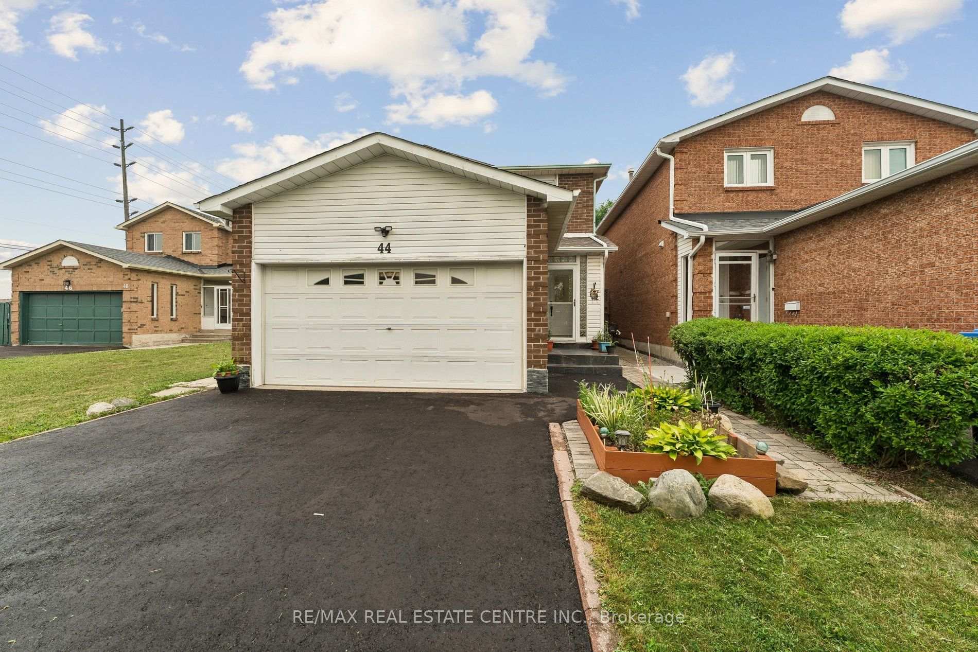 Photo 1 of 44 Adam Street, Brampton, Heart Lake West — HOMEH