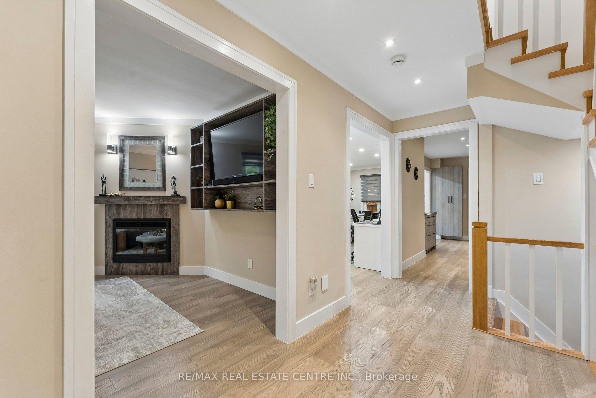 Photo 6 of 44 Adam Street, Brampton, Heart Lake West — HOMEH