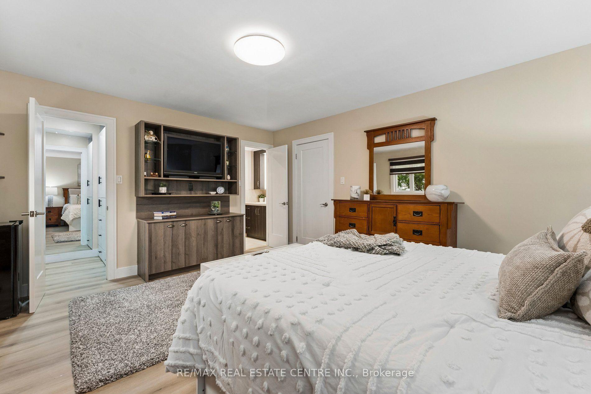 Photo 20 of 44 Adam Street, Brampton, Heart Lake West — HOMEH