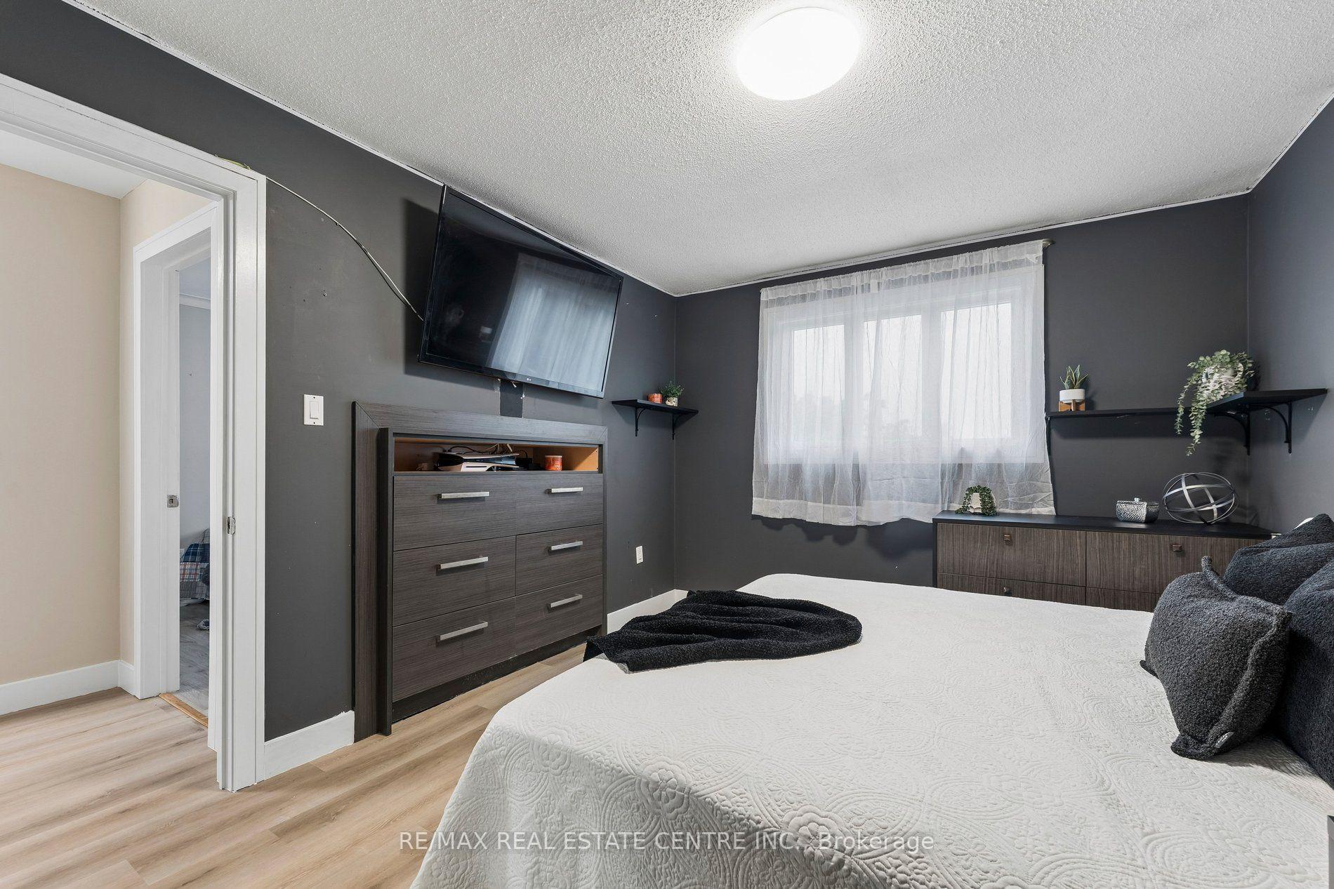 Photo 27 of 44 Adam Street, Brampton, Heart Lake West — HOMEH