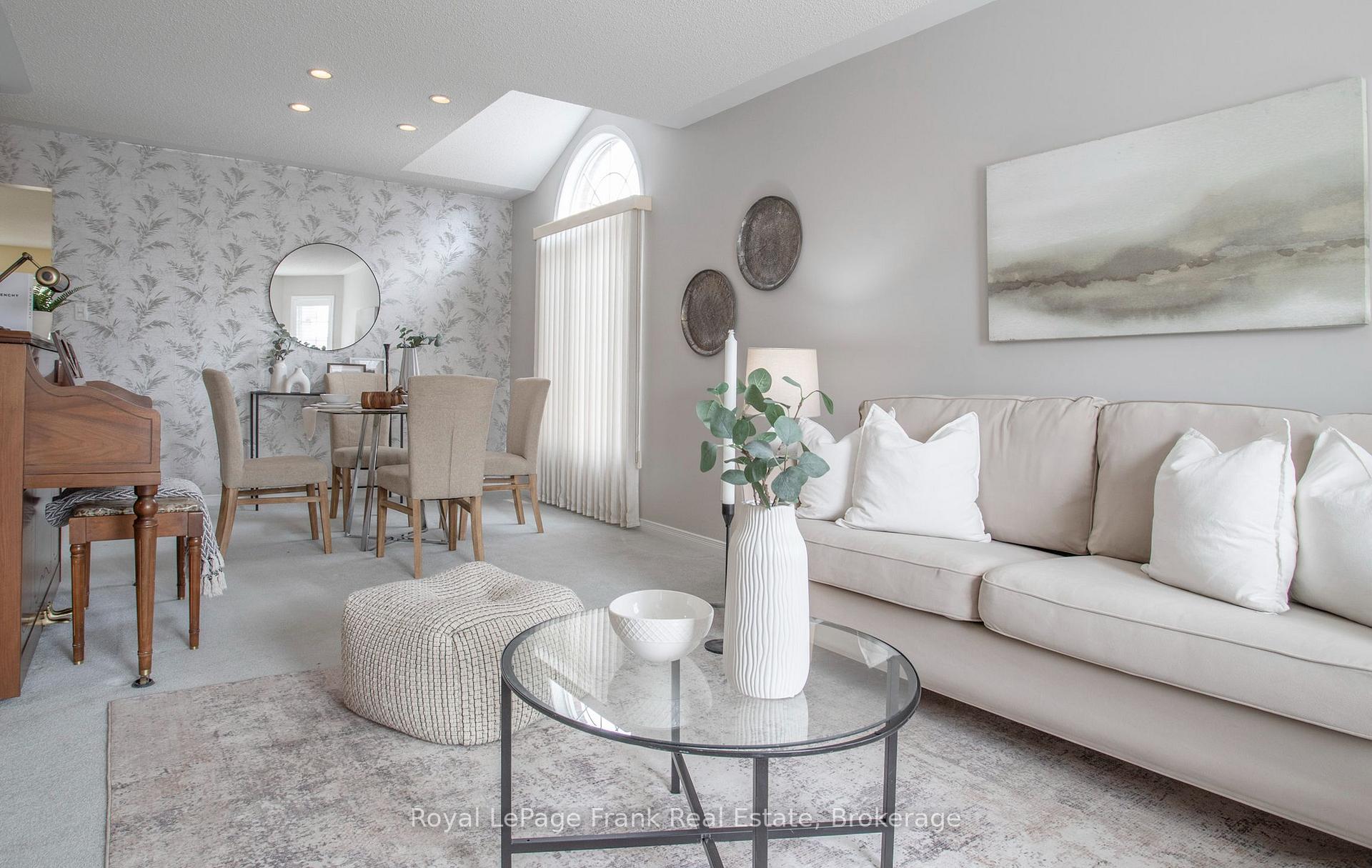 Photo 5 of 1477 Greenvalley Trail, Oshawa, Taunton — HOMEH