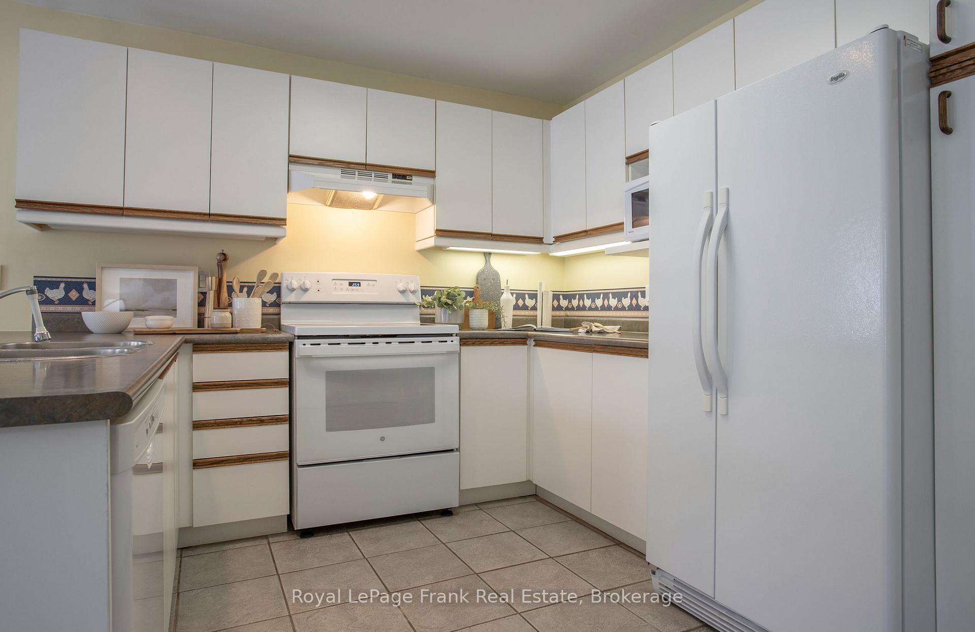 Photo 10 of 1477 Greenvalley Trail, Oshawa, Taunton — HOMEH
