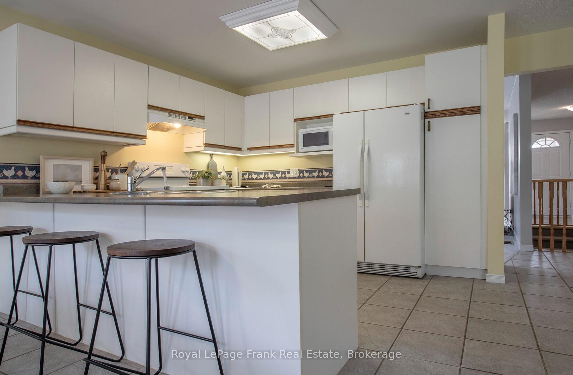 Photo 11 of 1477 Greenvalley Trail, Oshawa, Taunton — HOMEH