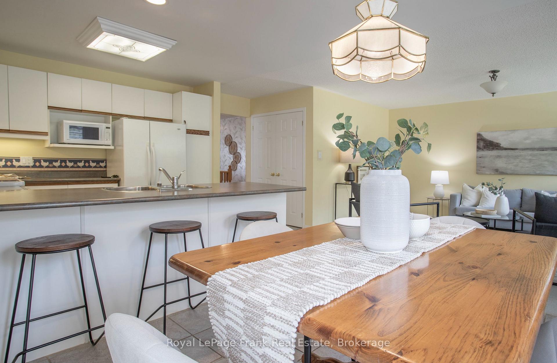 Photo 14 of 1477 Greenvalley Trail, Oshawa, Taunton — HOMEH