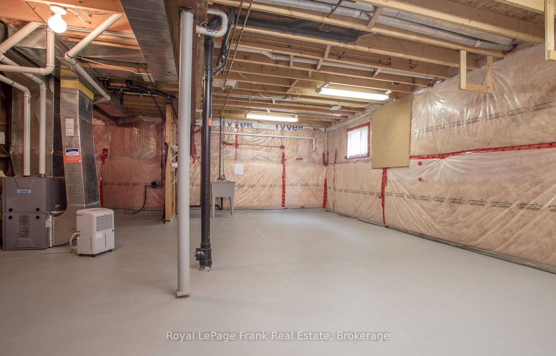 Photo 31 of 1477 Greenvalley Trail, Oshawa, Taunton — HOMEH
