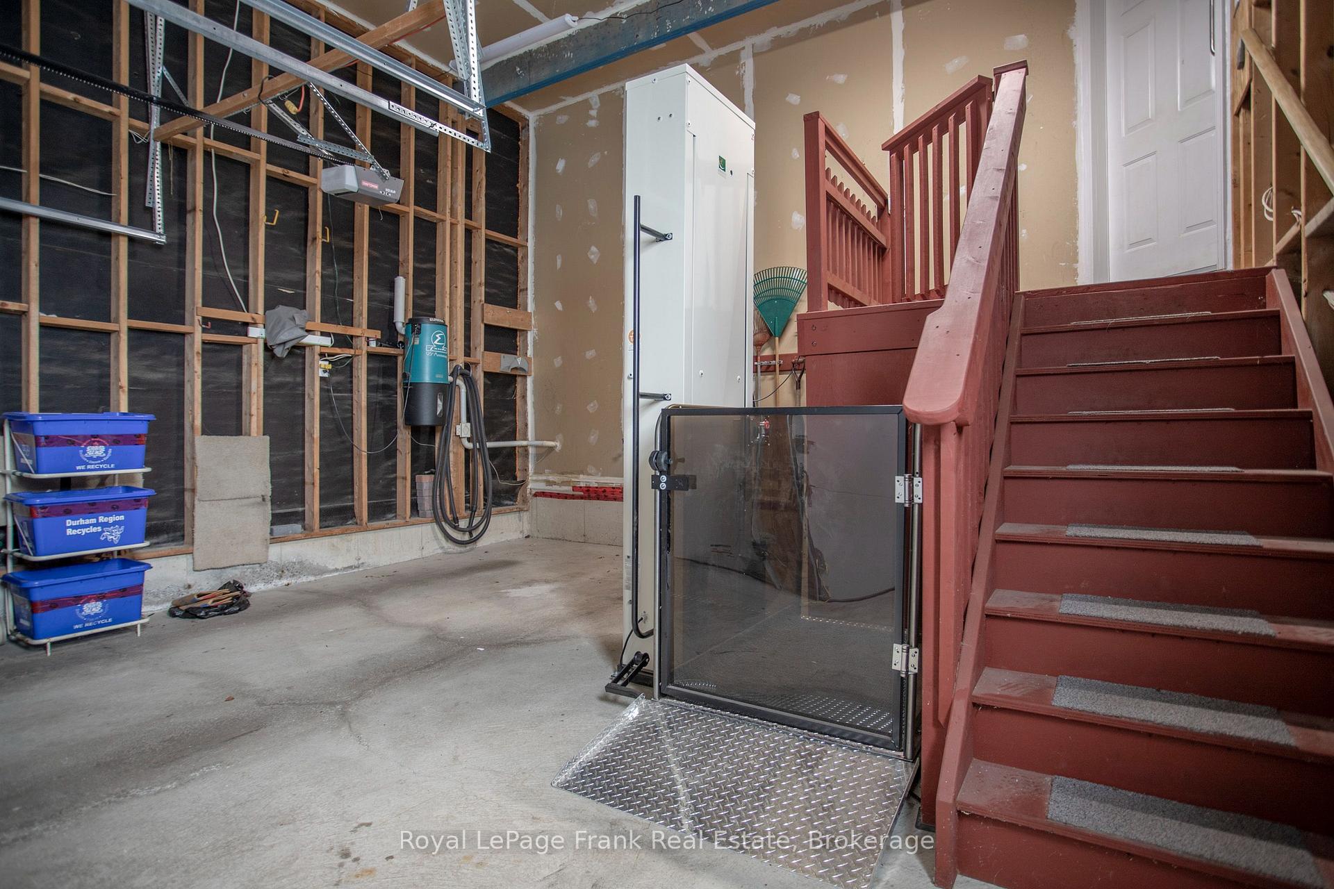 Photo 37 of 1477 Greenvalley Trail, Oshawa, Taunton — HOMEH